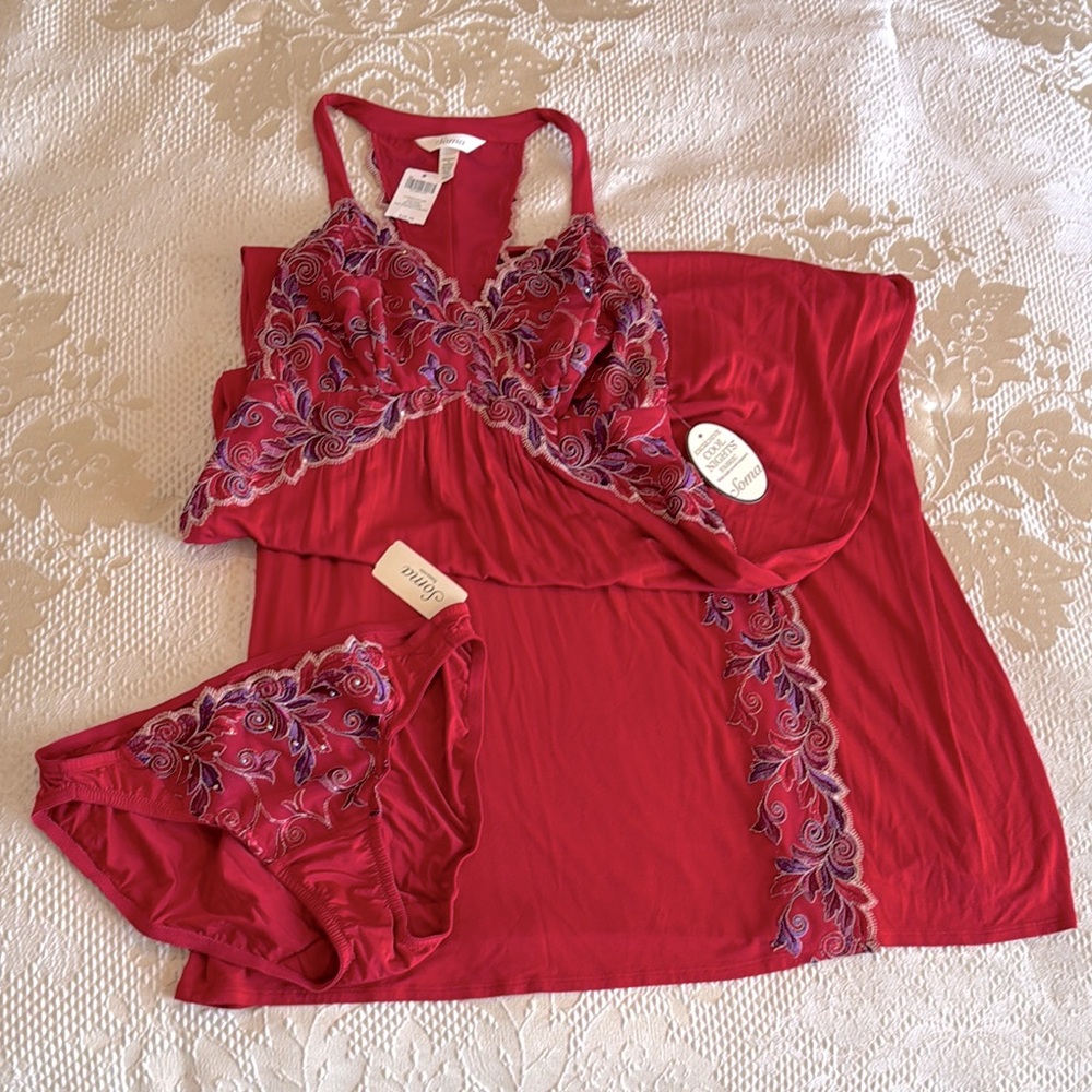 NWT Beautiful Soma Red Lace Chemise Intimates Set!  Long gown w/ matching panty.